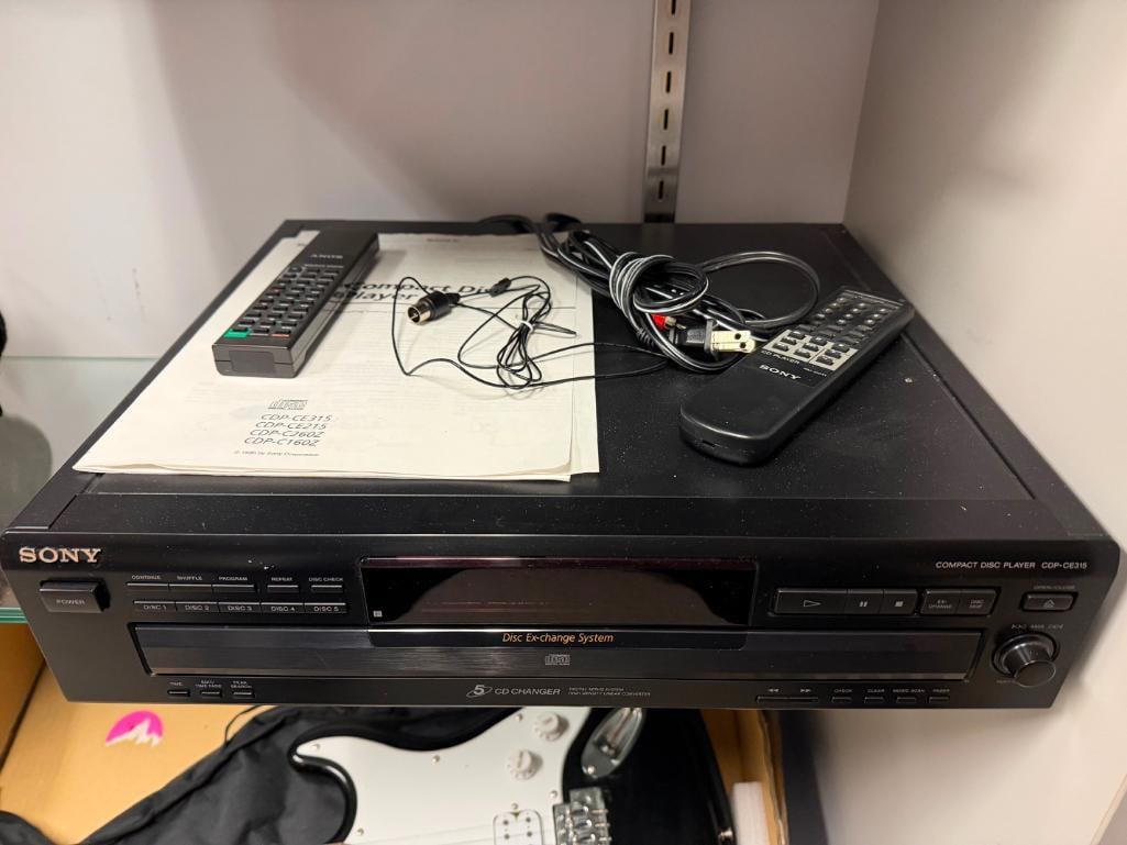 SONY COMPACT DISC PLAYER CDP-CE315 - 2