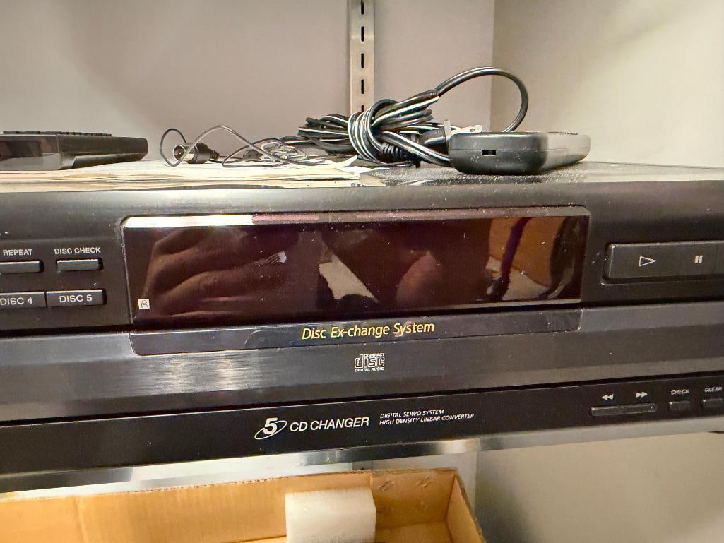 SONY COMPACT DISC PLAYER CDP-CE315 - 5