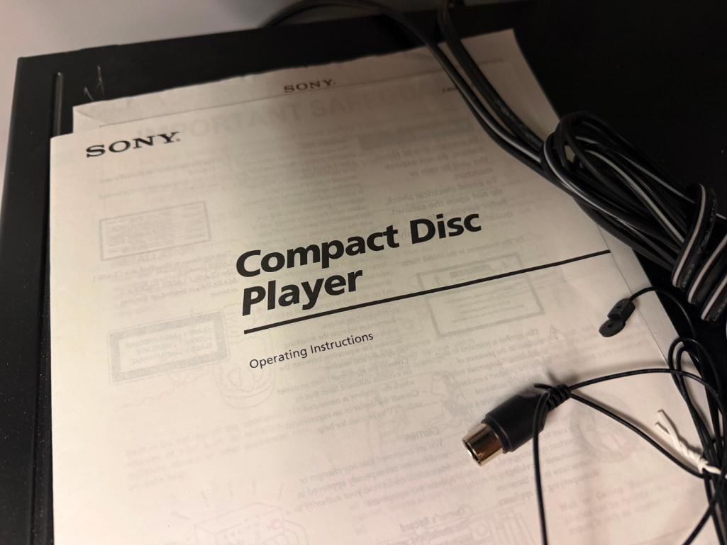 SONY COMPACT DISC PLAYER CDP-CE315 - 7