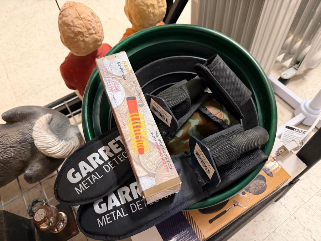 ASSORTED GOLD PANNING EQUIPMENT INCLUDING PLASTIC PANS, GARRET METAL DETECTORS SCOOPS, AND MORE - 3