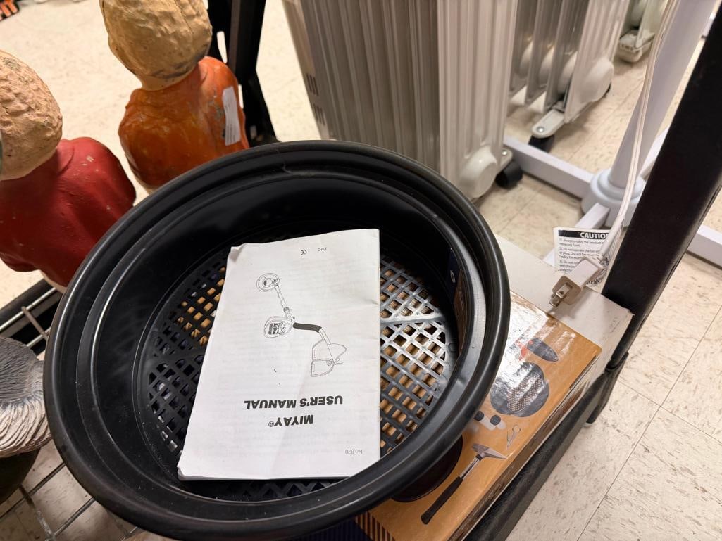 ASSORTED GOLD PANNING EQUIPMENT INCLUDING PLASTIC PANS, GARRET METAL DETECTORS SCOOPS, AND MORE - 7