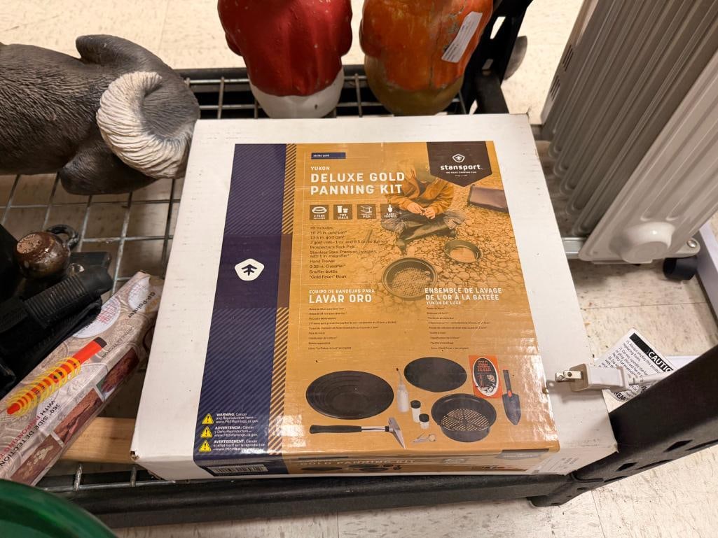 ASSORTED GOLD PANNING EQUIPMENT INCLUDING PLASTIC PANS, GARRET METAL DETECTORS SCOOPS, AND MORE - 8