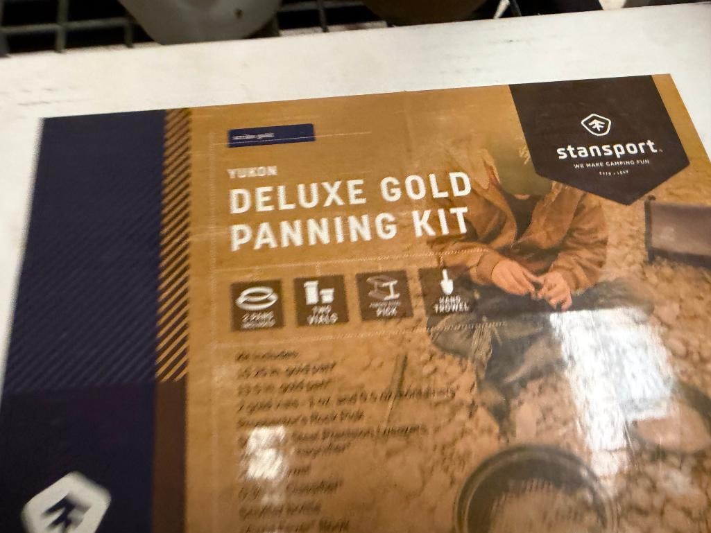 ASSORTED GOLD PANNING EQUIPMENT INCLUDING PLASTIC PANS, GARRET METAL DETECTORS SCOOPS, AND MORE - 9