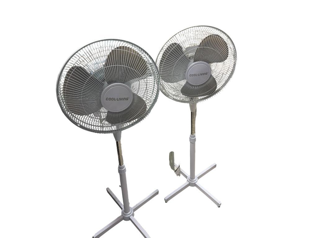 TWO COOL-LIVING OSCILATING FLOOR FANS: BOTH TESTED +