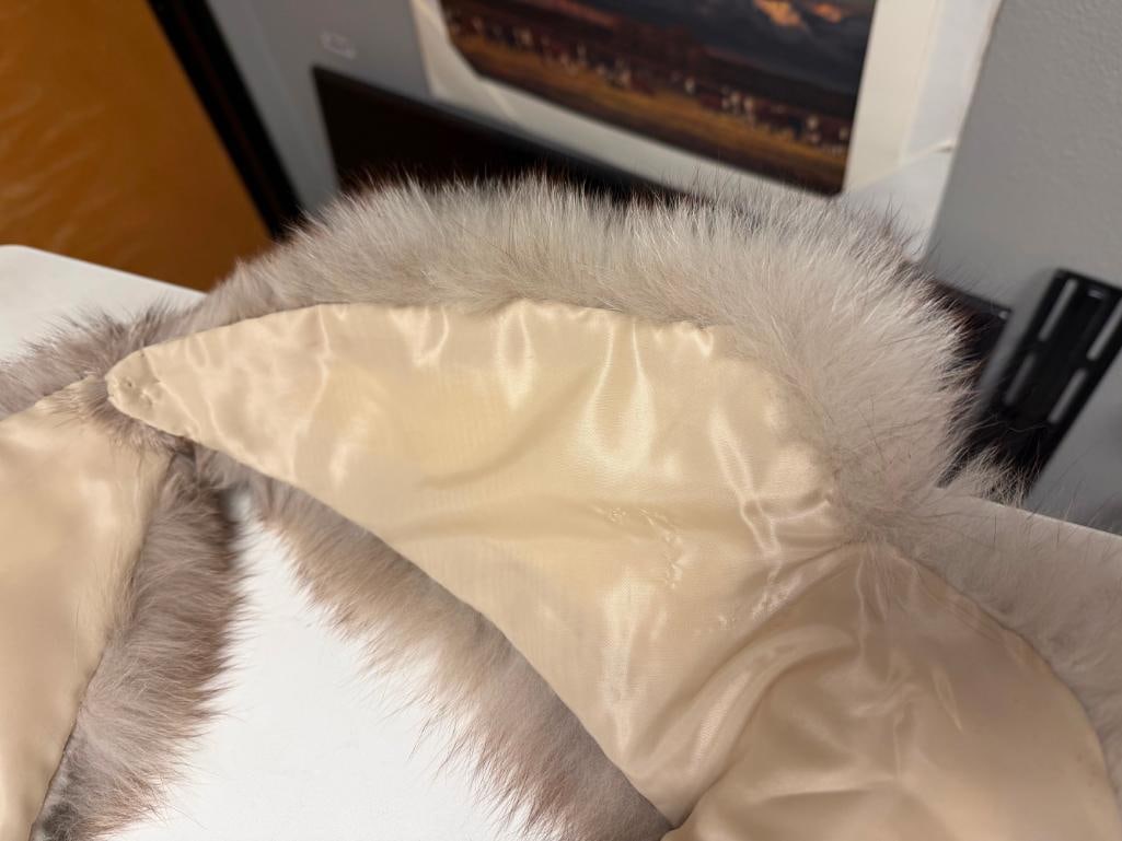 SILVER FOX FUR COLLAR - 5