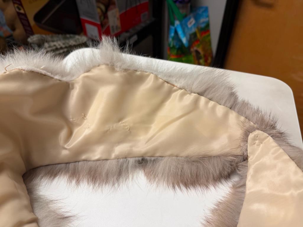 SILVER FOX FUR COLLAR - 6