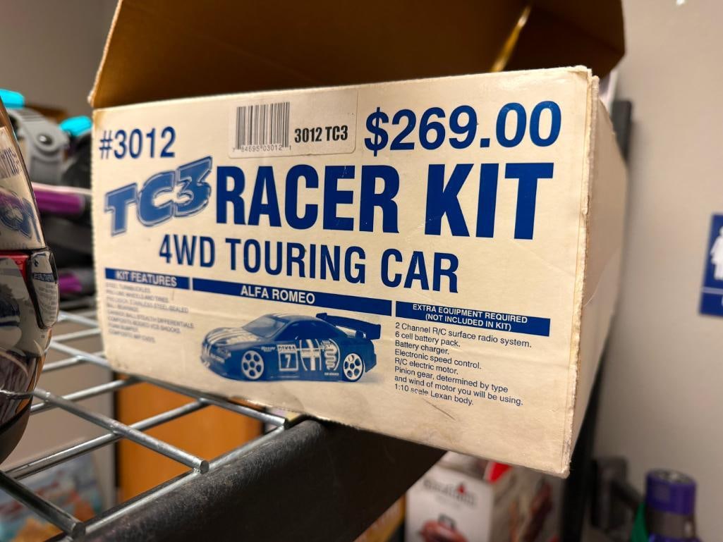 TEAM ASSOCIATED AE TC3 RACER KIT #3012 ALFA ROMEO RC CAR - 12