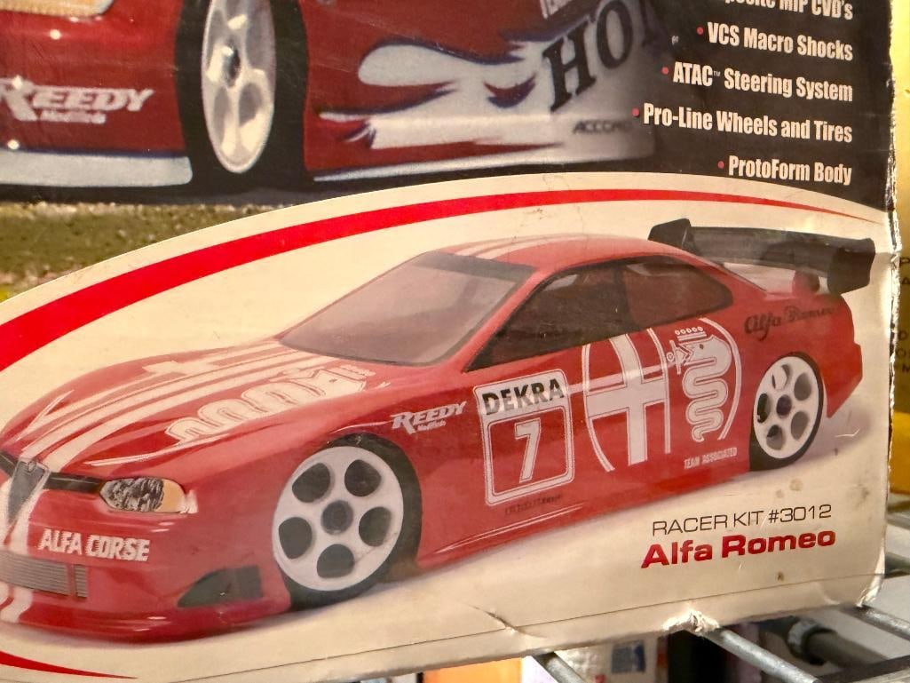 TEAM ASSOCIATED AE TC3 RACER KIT #3012 ALFA ROMEO RC CAR - 8
