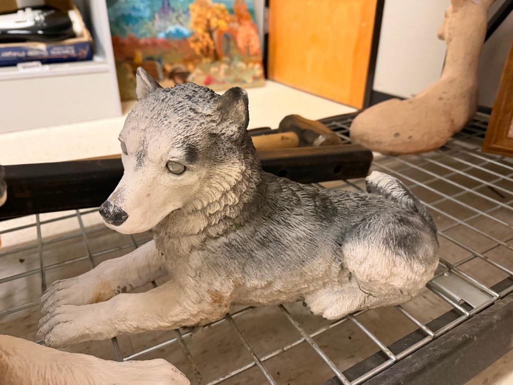 TWO RESTING WOLF / HUSKY AND PUP RESIN YARD ART SCULPTURES - 8