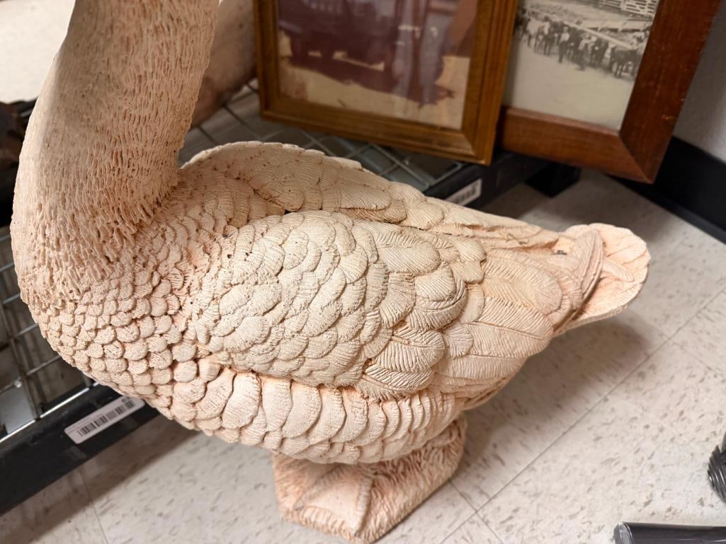 1988 GARDEN ARTS INC. GOOSE CEMENT YARD ART SCULPTURE - 5