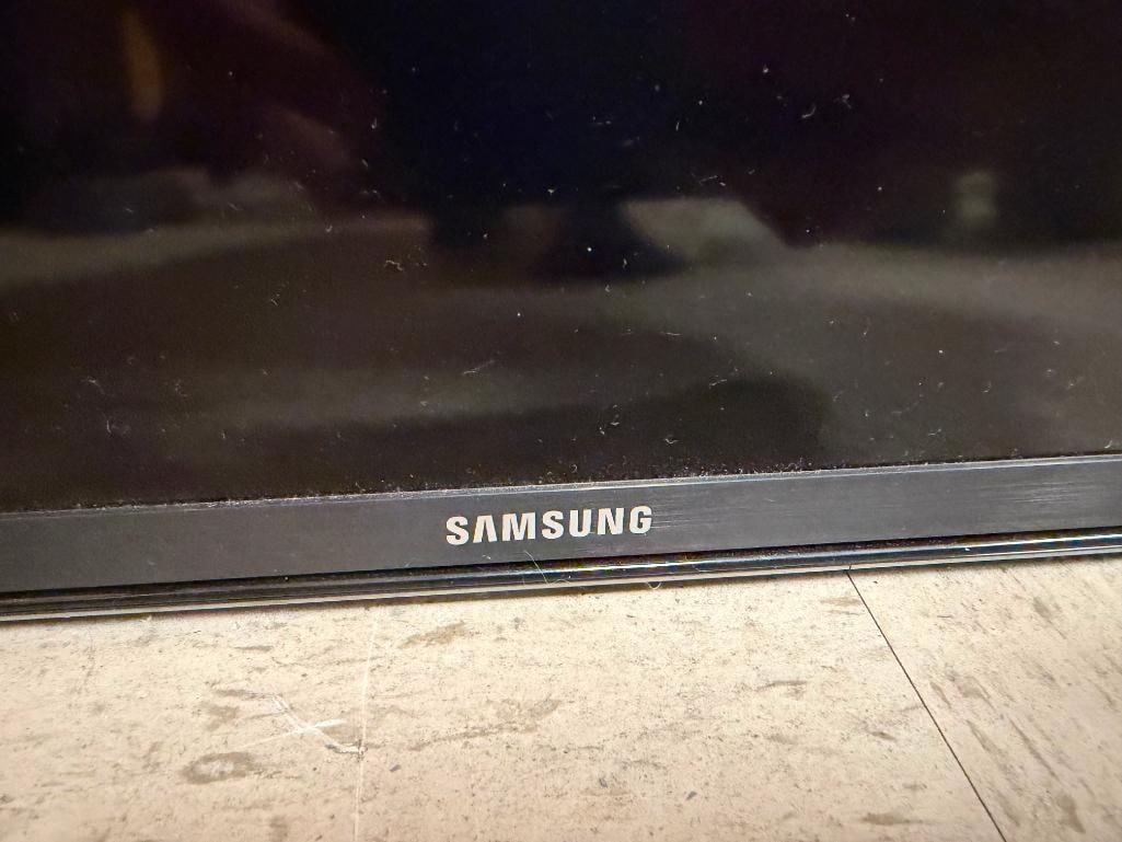SAMSUNG MODEL UN50MU6070FXZA 4K ULTRA HD SMART LED FLAT SCREEN TELEVISION - 3