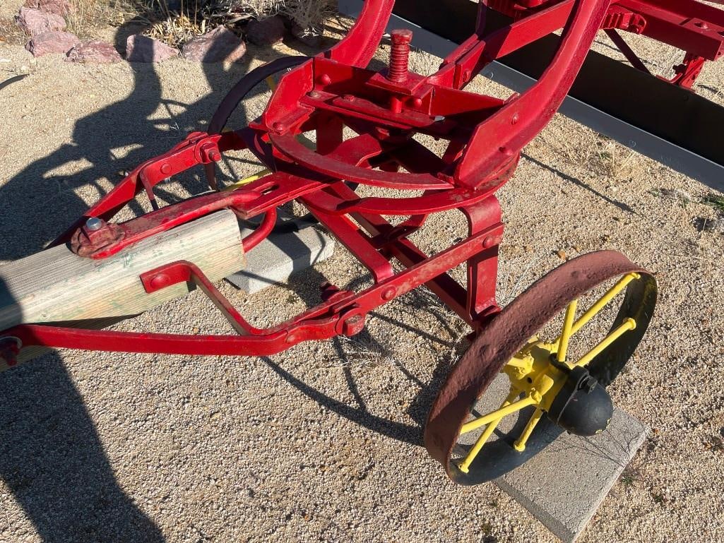 ANTIQUE HORSE-DRAWN GRADER EARLY CONSTRUCTION EQUIPMENT - 4