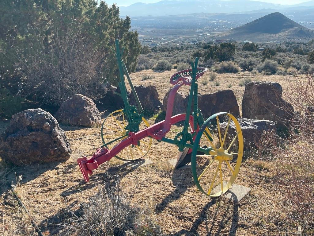 ANTIQUE JOHN DEERE HORSE-DRAWN SICKLE BAR MOWER EARLY 20TH CENTURY FARMING IMPLEMENT / DAIN MOWER (1 of 15)