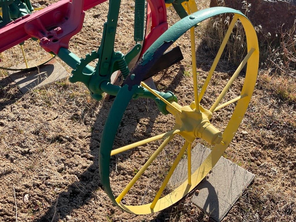 ANTIQUE JOHN DEERE HORSE-DRAWN SICKLE BAR MOWER EARLY 20TH CENTURY FARMING IMPLEMENT / DAIN MOWER - 4