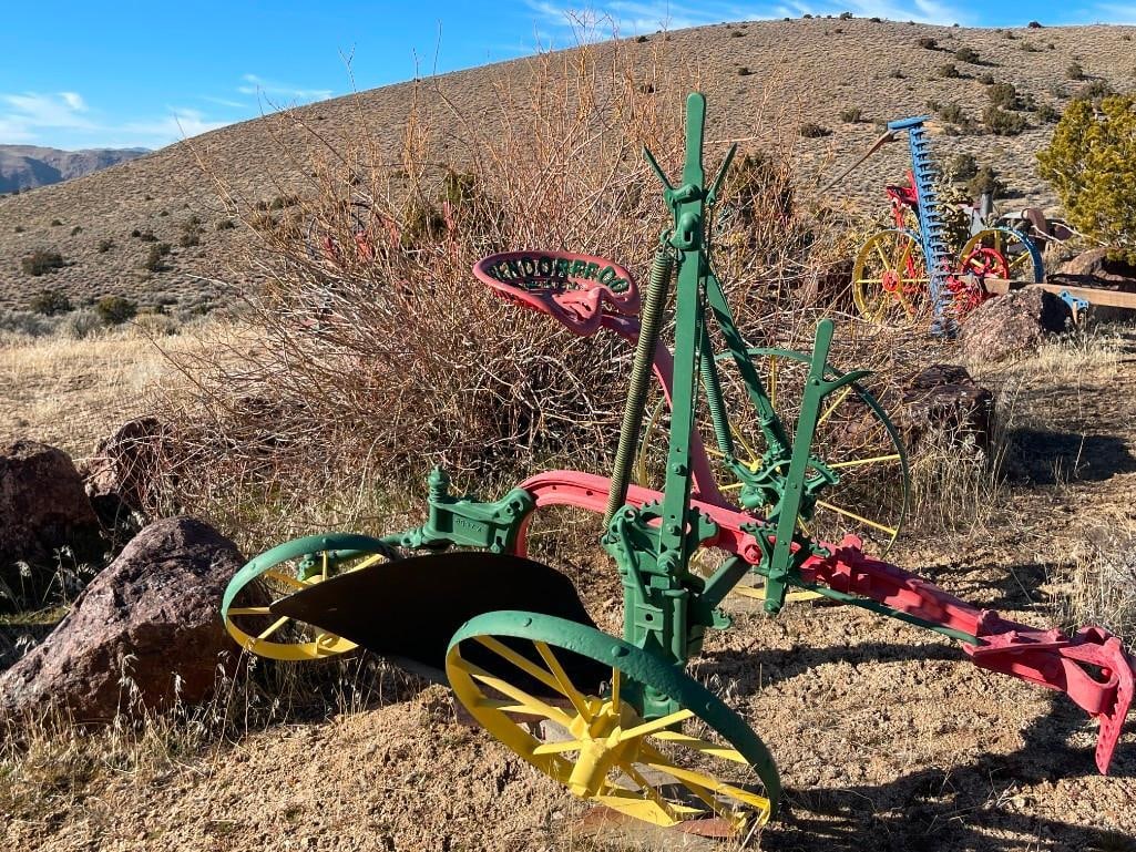 ANTIQUE JOHN DEERE HORSE-DRAWN SICKLE BAR MOWER EARLY 20TH CENTURY FARMING IMPLEMENT / DAIN MOWER - 7