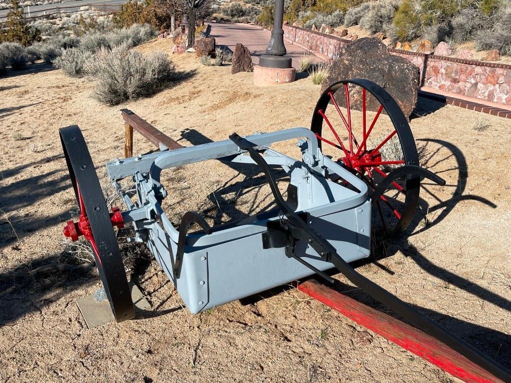 ANTIQUE HORSE-DRAWN AGRICULTURE / FARMING IMPLEMENT CORN STALK CUTTER / PAN SCAPER - 6