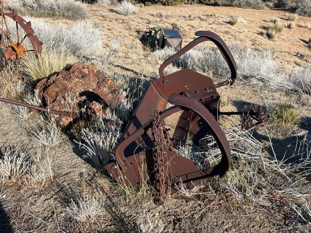 ANTIQUE HORSE-DRAWN DRAG PAN OR FRESNO SCRAPER: USED IN THE 19TH AND EARLY 20TH CENTURY TO LEVEL OR MOVE SOIL 51" X 30" X 20"