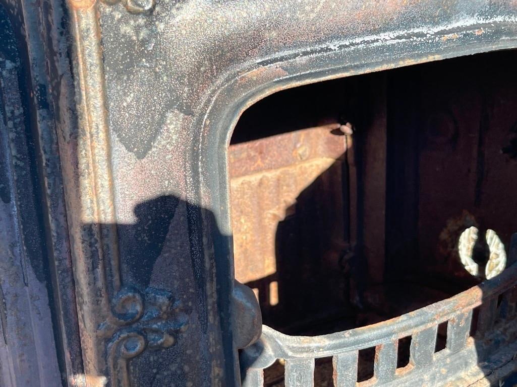 ANTIQUE CAST IRON WASHINGTON STOVE WORKS NO. 21 WOOD BURNING STOVE - 9