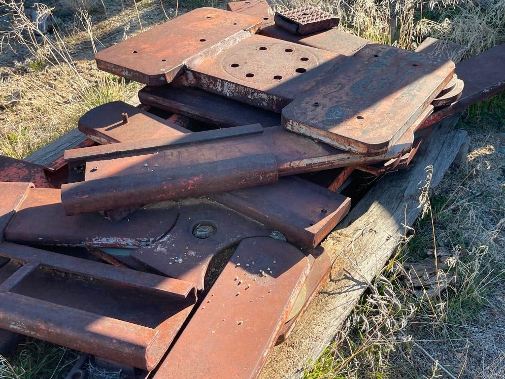 VINTAGE GLOBE FRAME AND BOLSTER PLATES FROM HEAVY DUTY IN GROUND AUTOMOTIVE LIFT SYSTEM - 5