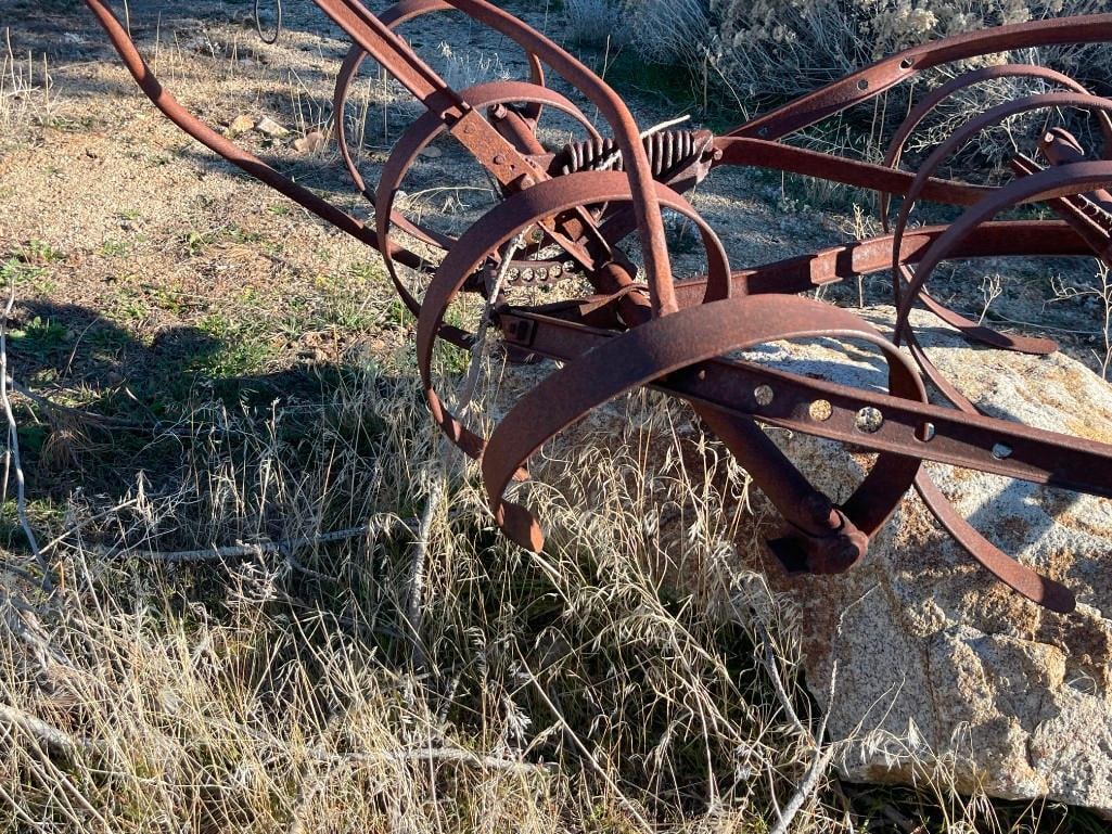 ANTIQUE STEEL FARMING IMPLEMENT HORSE DRAWN FARM CULTIVATOR PLOW SPRING TOOTH HARROW - 3