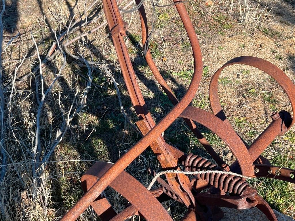 ANTIQUE STEEL FARMING IMPLEMENT HORSE DRAWN FARM CULTIVATOR PLOW SPRING TOOTH HARROW - 7