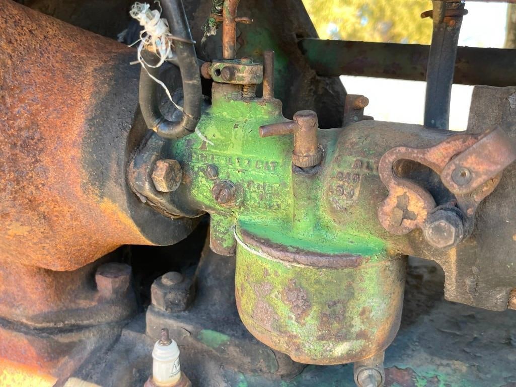 ANTIQUE JOHN DEERE MODEL D TRACTOR - 15