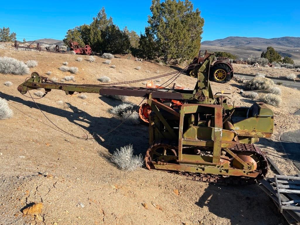 1940'S JACKSON CT-9 SWING CRANE MOUNTED ON A CATERPILLAR CRAWLER TRACTOR (1 of 20)