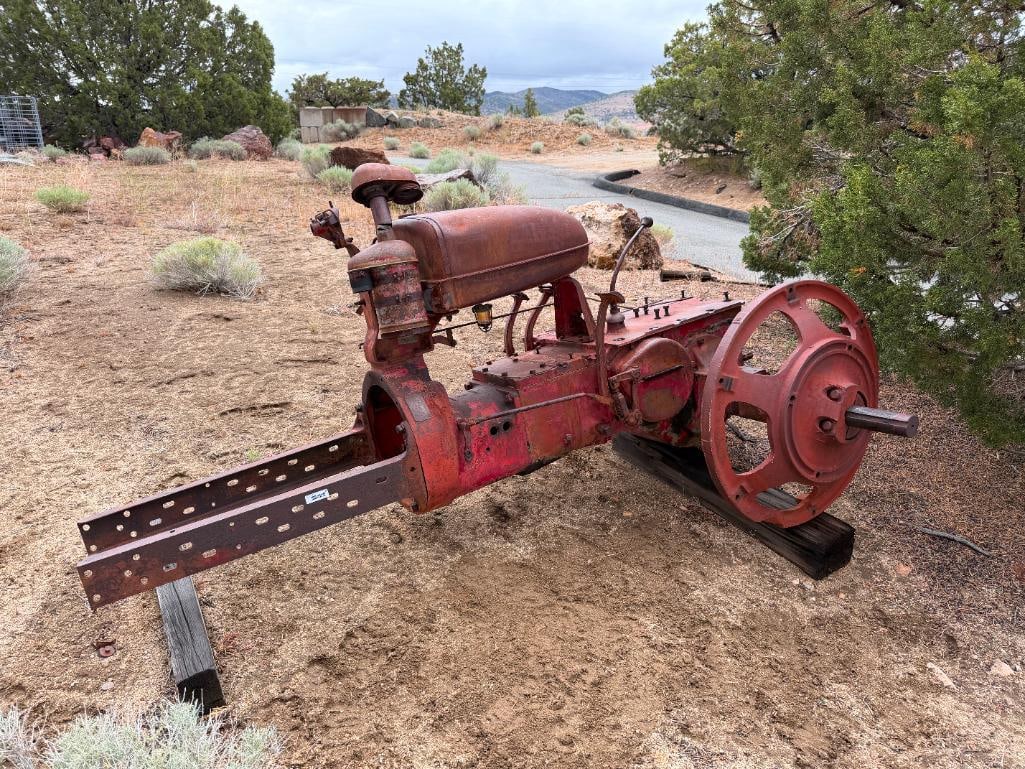 ANTIQUE INTERNATIONAL HARVESTER MCCORMICK-DEERING TYPE M STATIOINARY ENGINE (1 of 16)