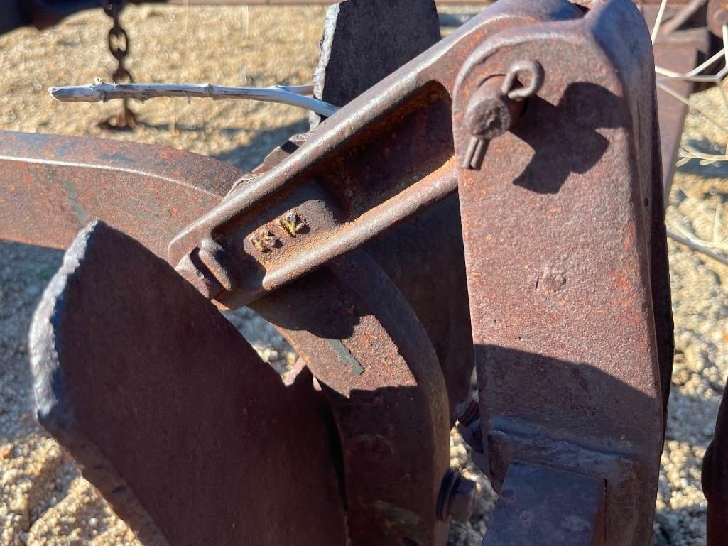 ANTIQUE HORSE DRAWN CULTIVATOR FROM EARLY 20TH CENTURY - 12