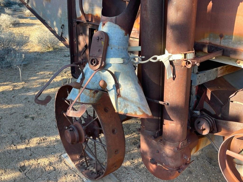 ANTIQUE FARMING IMPLEMENT THRESHING MACHINE - 12