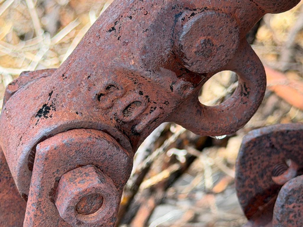 ANTIQUE FARMING / AGRICULTURE IMPLEMENT HORSE DRAWN / TRACTOR DRAWN CART WITH STEEL FRAME WHEELS - 4