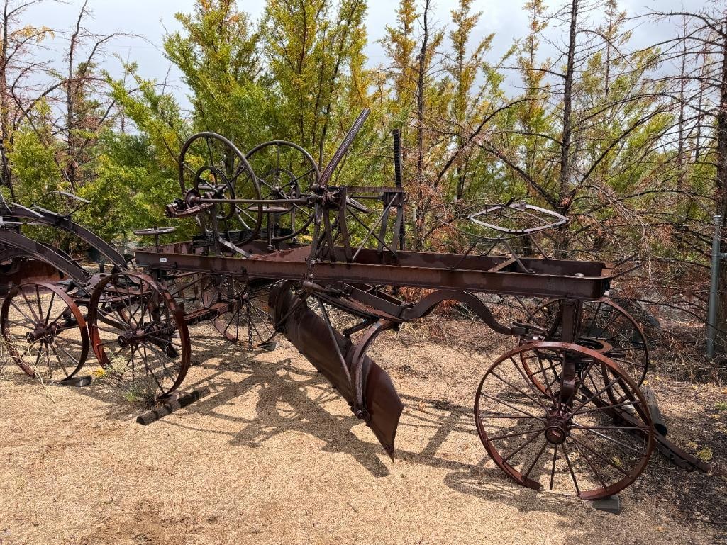 ANTIQUE HORSE DRAWN ROAD GRADER BY WESTERN WHEELED SCRAPER CO. OF AURORA, ILLINOIS (1 of 11)