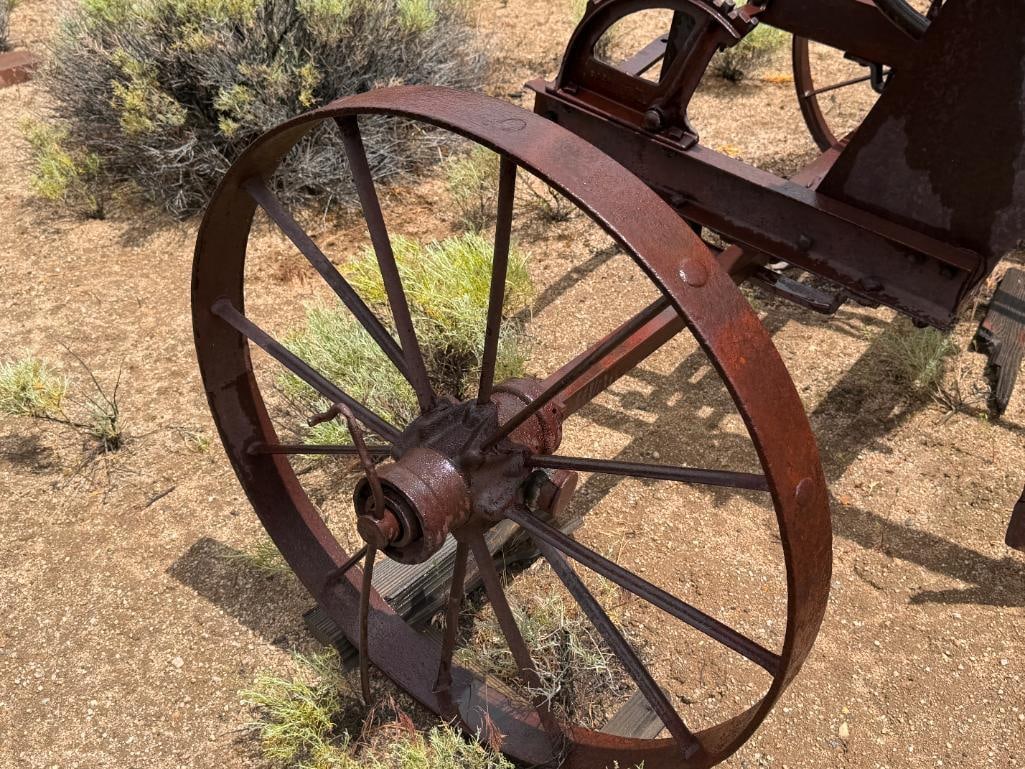 ANTIQUE THE RUSSELL GRADER MFG. CO. THE RUSSELL JUNIOR ROAD GRADER MADE IN MINNEAPOLOIS, MINNESOTA - 4