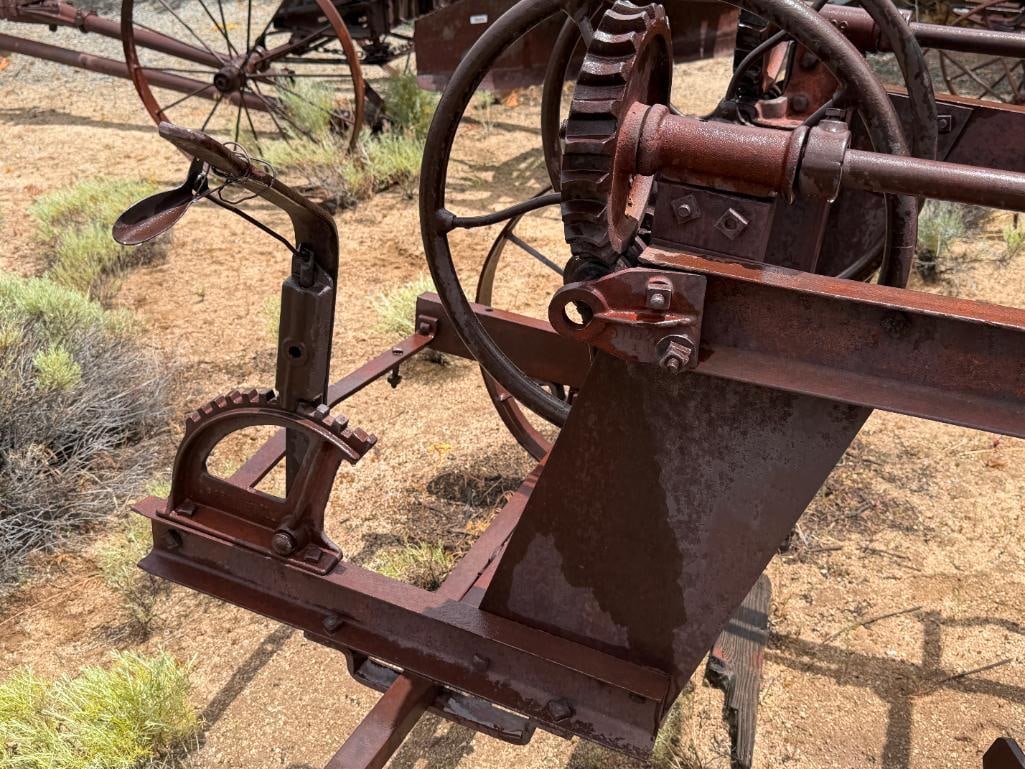 ANTIQUE THE RUSSELL GRADER MFG. CO. THE RUSSELL JUNIOR ROAD GRADER MADE IN MINNEAPOLOIS, MINNESOTA - 5