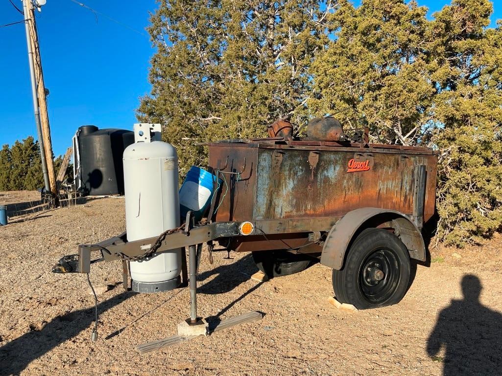 VINTAGE TRACTOR DRAWN AEROIL TAR KETTLE TRAILER (1 of 20)