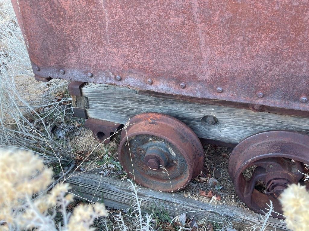 ANTIQUE MINING CART AND ACCESORIES - 8