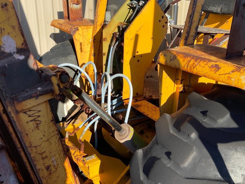 VINTAGE WHITE MOTOR CORPORATION 2-63-FL FORKLIFT - 10