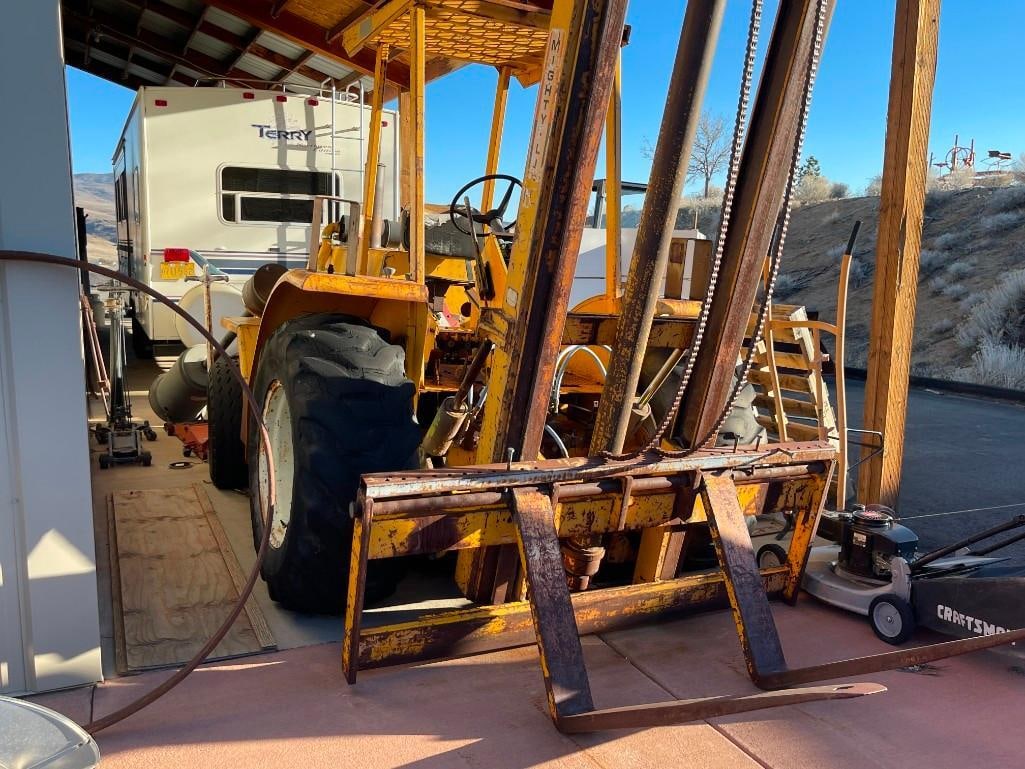 VINTAGE WHITE MOTOR CORPORATION 2-63-FL FORKLIFT - 12