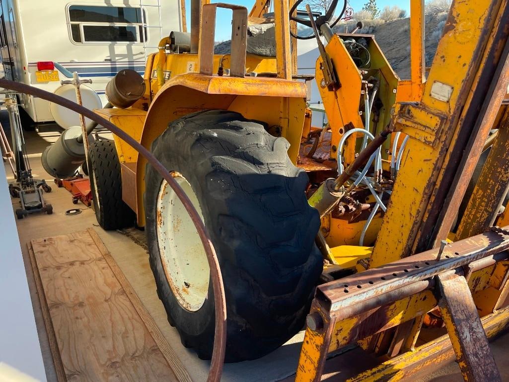 VINTAGE WHITE MOTOR CORPORATION 2-63-FL FORKLIFT - 13