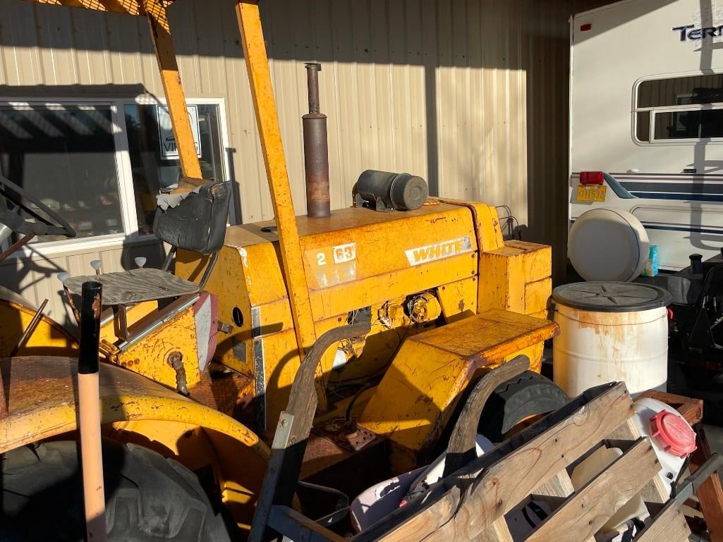 VINTAGE WHITE MOTOR CORPORATION 2-63-FL FORKLIFT - 4