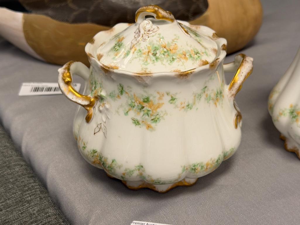 ANTIQUE THEO. HAVILAND LIMOGES LARGE PORCELAIN CREAMER AND SUGAR WITH FLORAL GARLANDS GILT DECORA... - 2