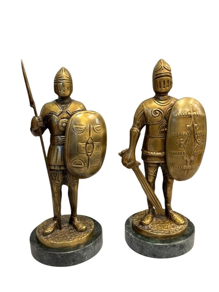 PAIR OF VINTAGE BRASS KNIGHT FIGURES IN DETAILED ARMOR ON STONE BASE (1 of 9)