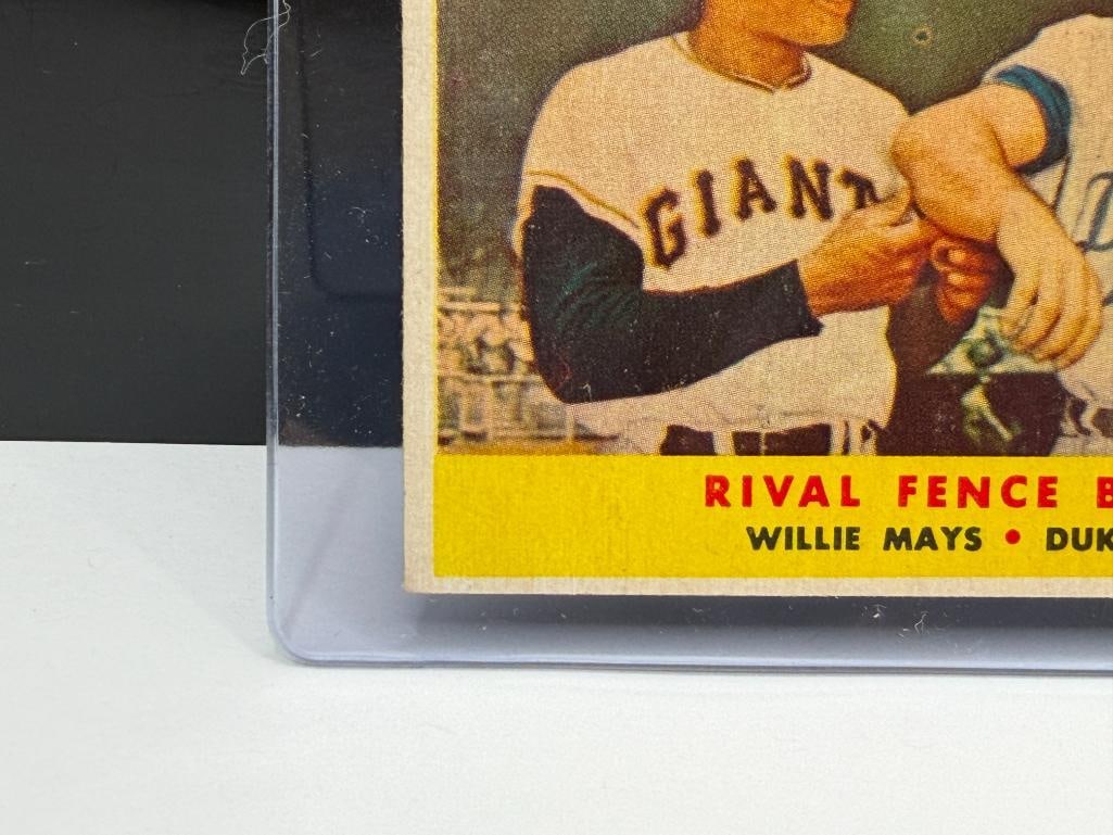 1958 TOPPS # 436 WILLIE MAYS DUKE SNIDER RIVAL FENCE BUSTERS BASEBALL CARD - 4