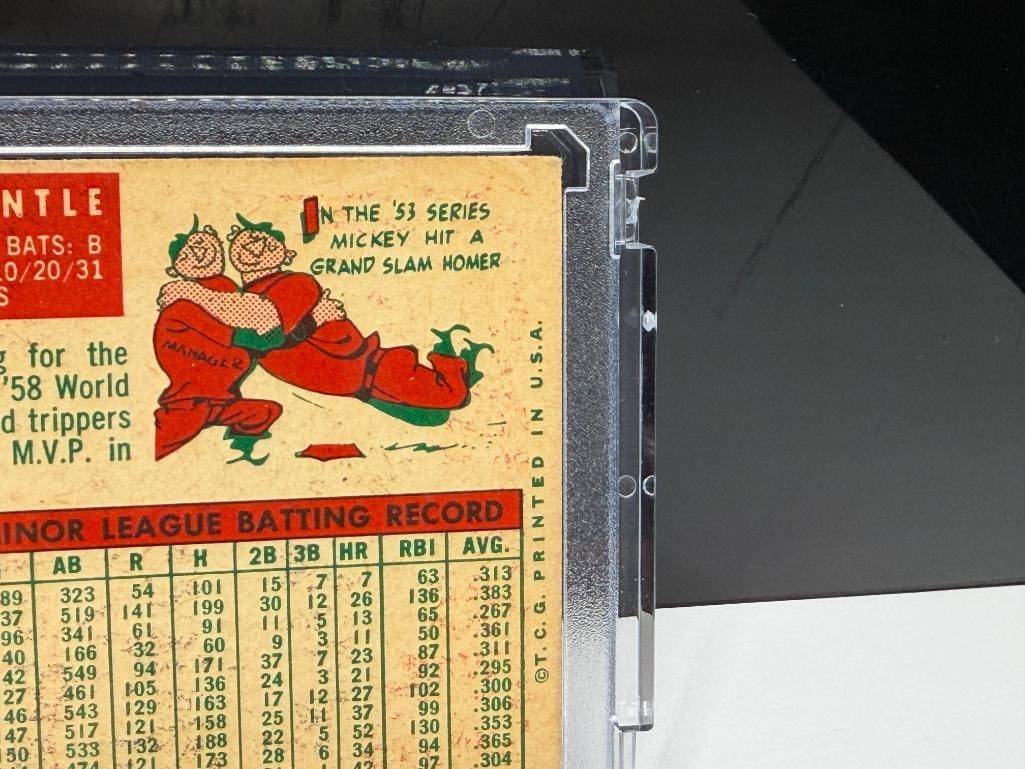 1959 TOPPS #10 MICKEY MANTLE BASEBALL CARD - 8