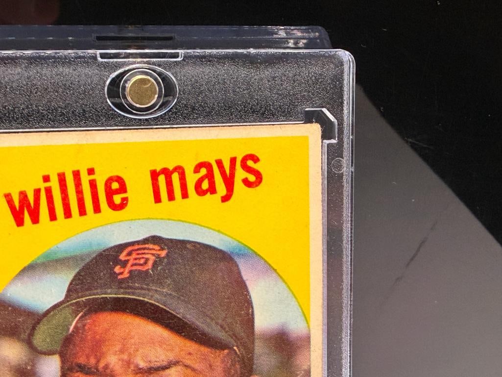 1959 TOPPS #50 WILLIE MAYS BASEBALL CARD - 5