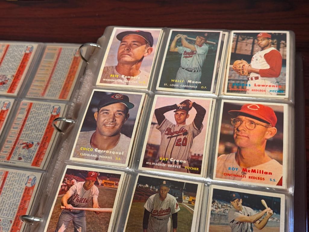 1957 TOPPS BASEBALL CARD SET - 10