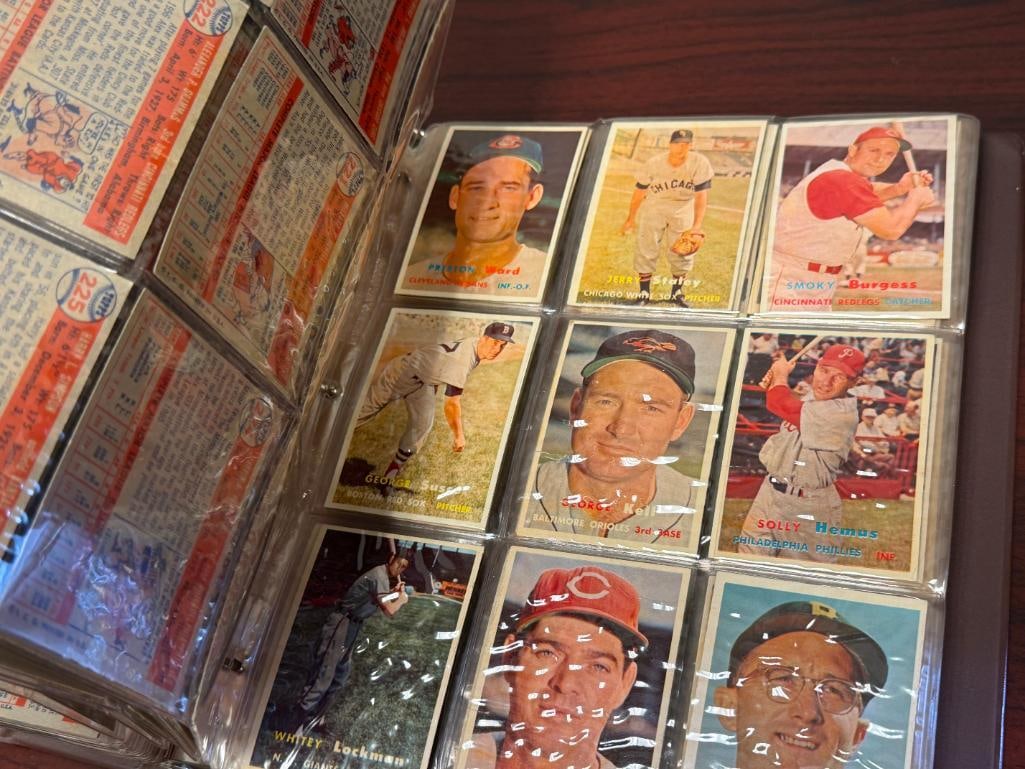 1957 TOPPS BASEBALL CARD SET - 15