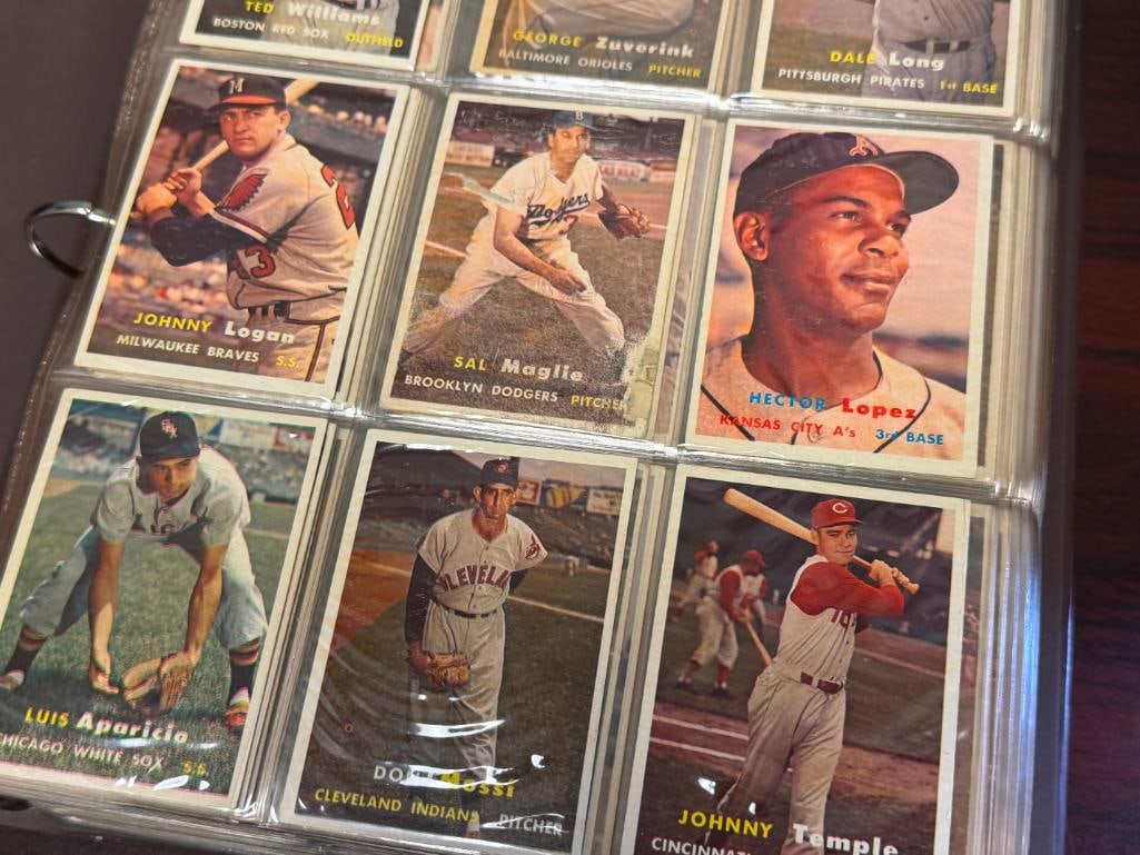 1957 TOPPS BASEBALL CARD SET - 4