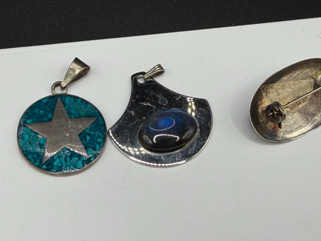 FOUR FASHION JEWELRY PENDANTS INCLUDING STERLING SILVER ISRAEL MADE PENDANT, AMBER, AND MORE - 5