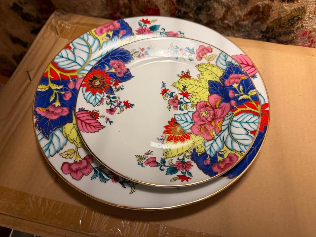 IMPERIAL LEAF CHINA SET INCLUDING DINNER PLATES, BREAD PLATES, AND CUPS IN ORIGINAL PACKAGING - 3